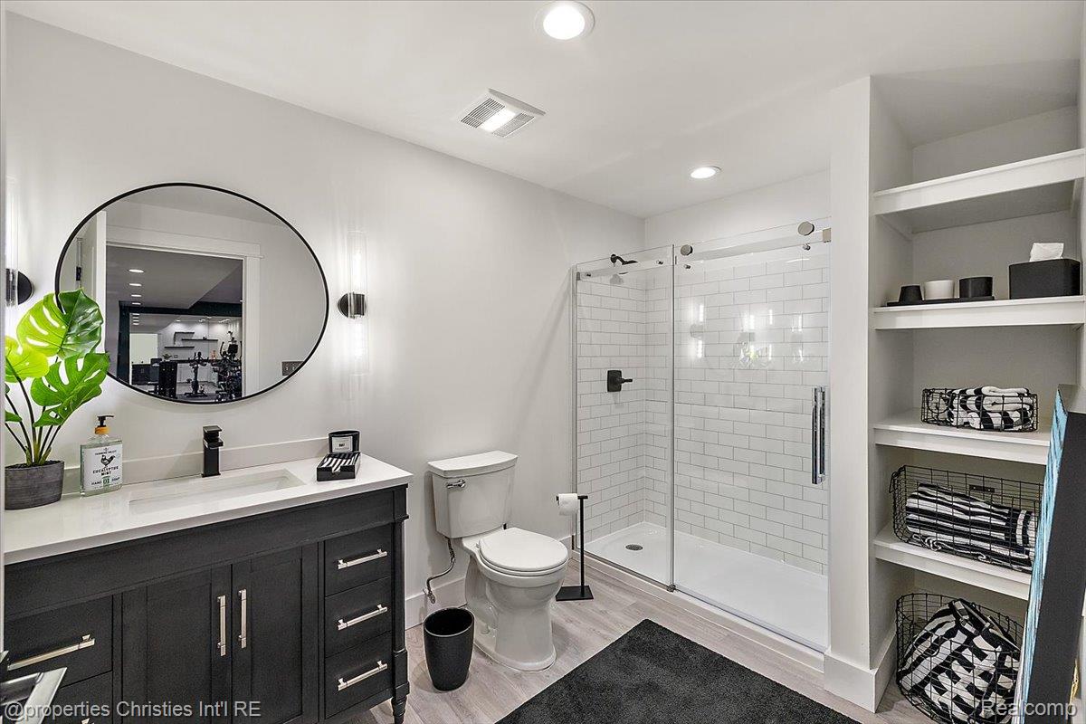 723 N Altadena Avenue