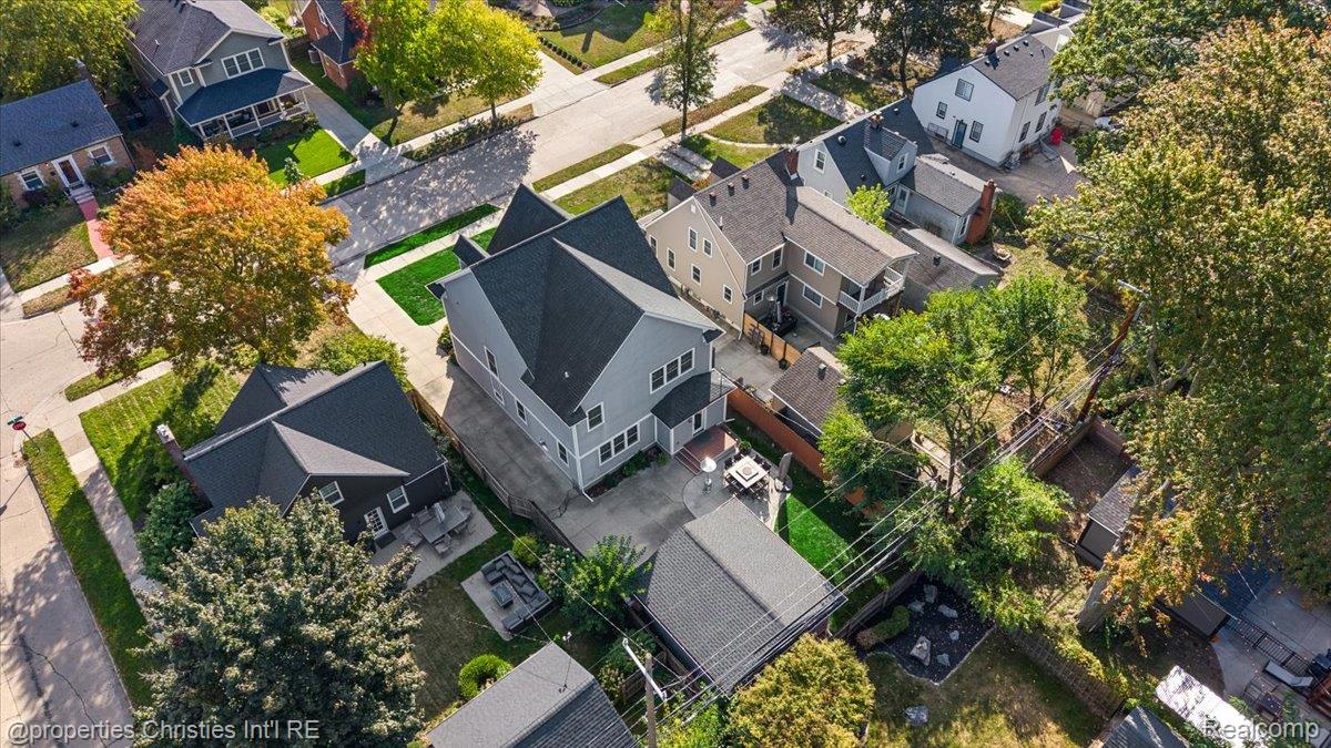 723 N Altadena Avenue