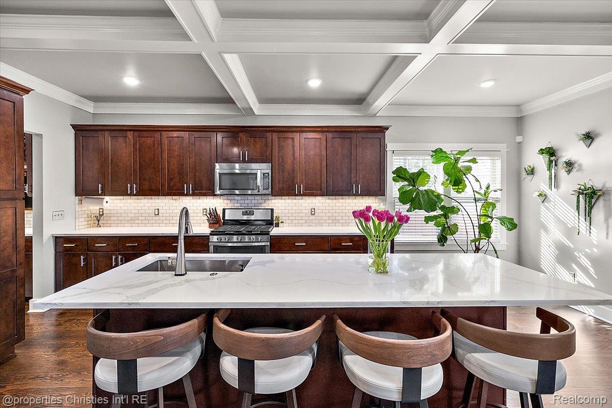 723 N Altadena Avenue