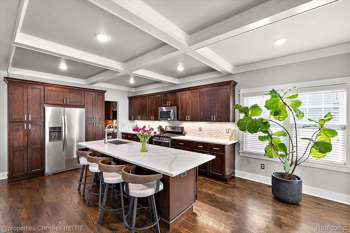 723 N Altadena Avenue