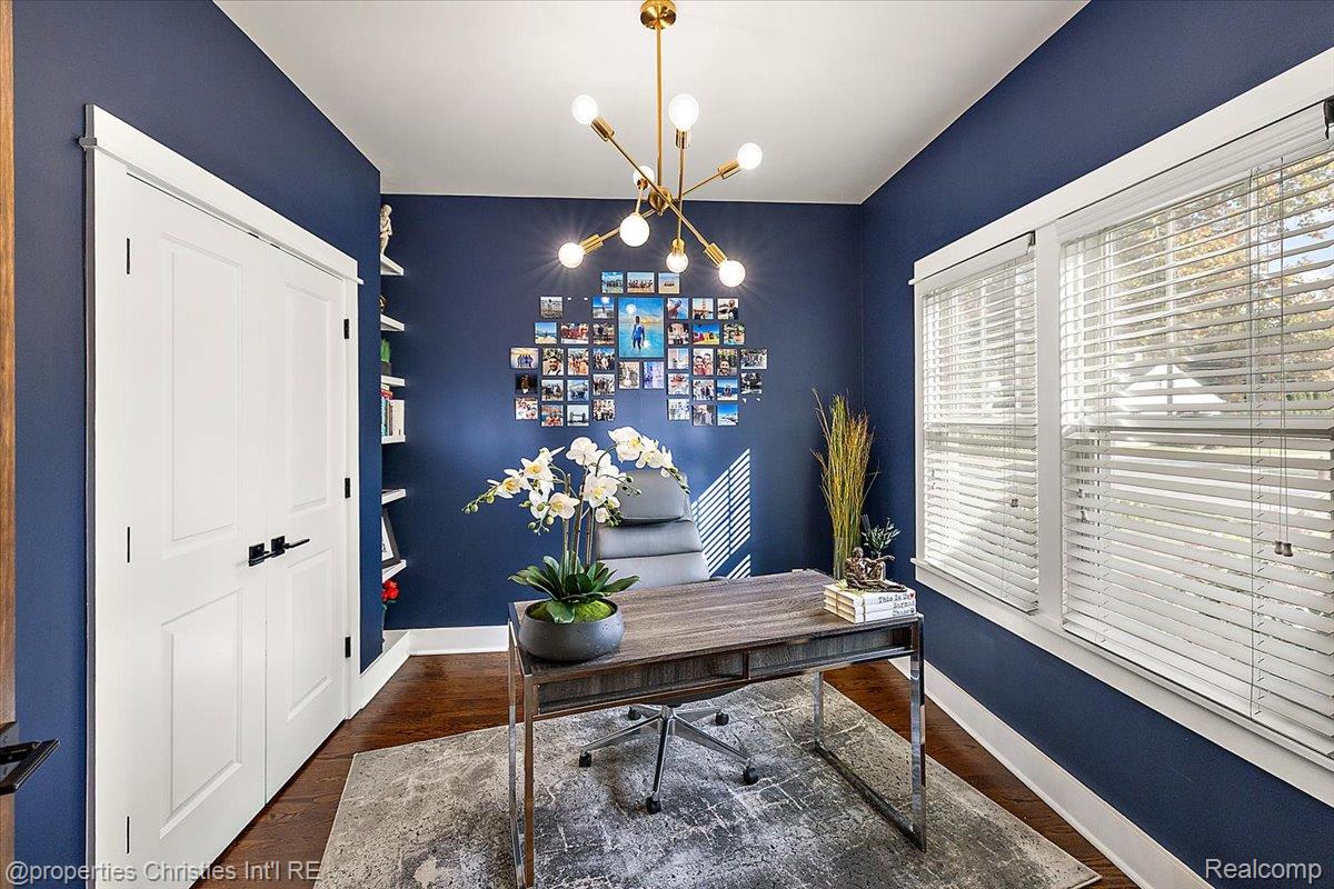 723 N Altadena Avenue