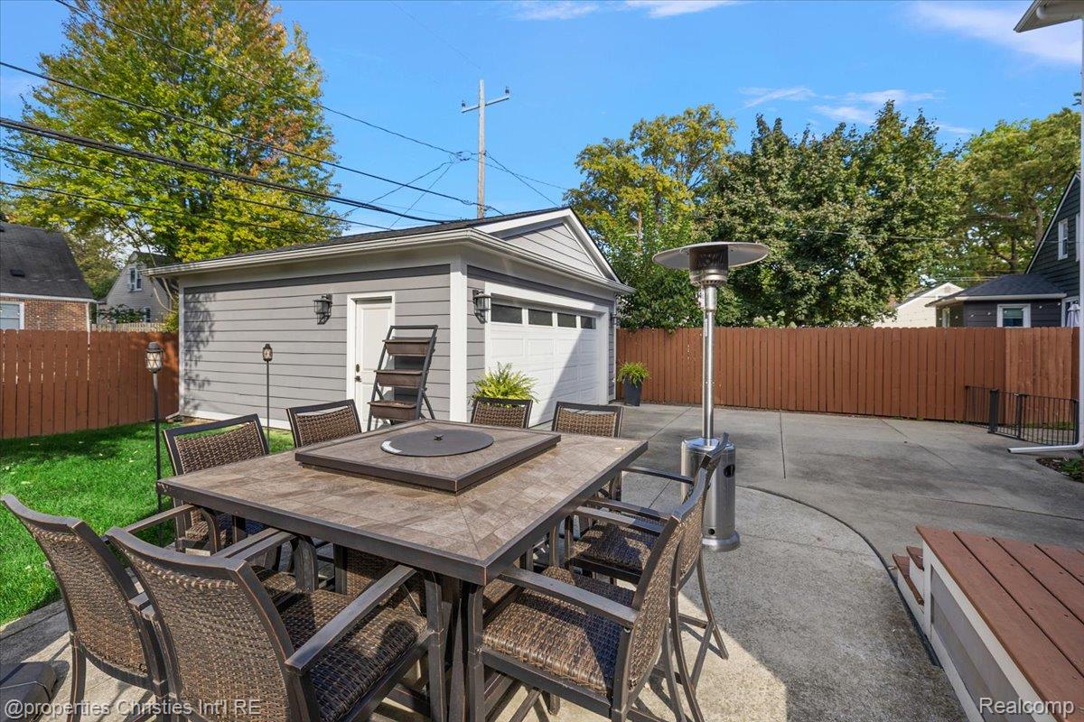 723 N Altadena Avenue