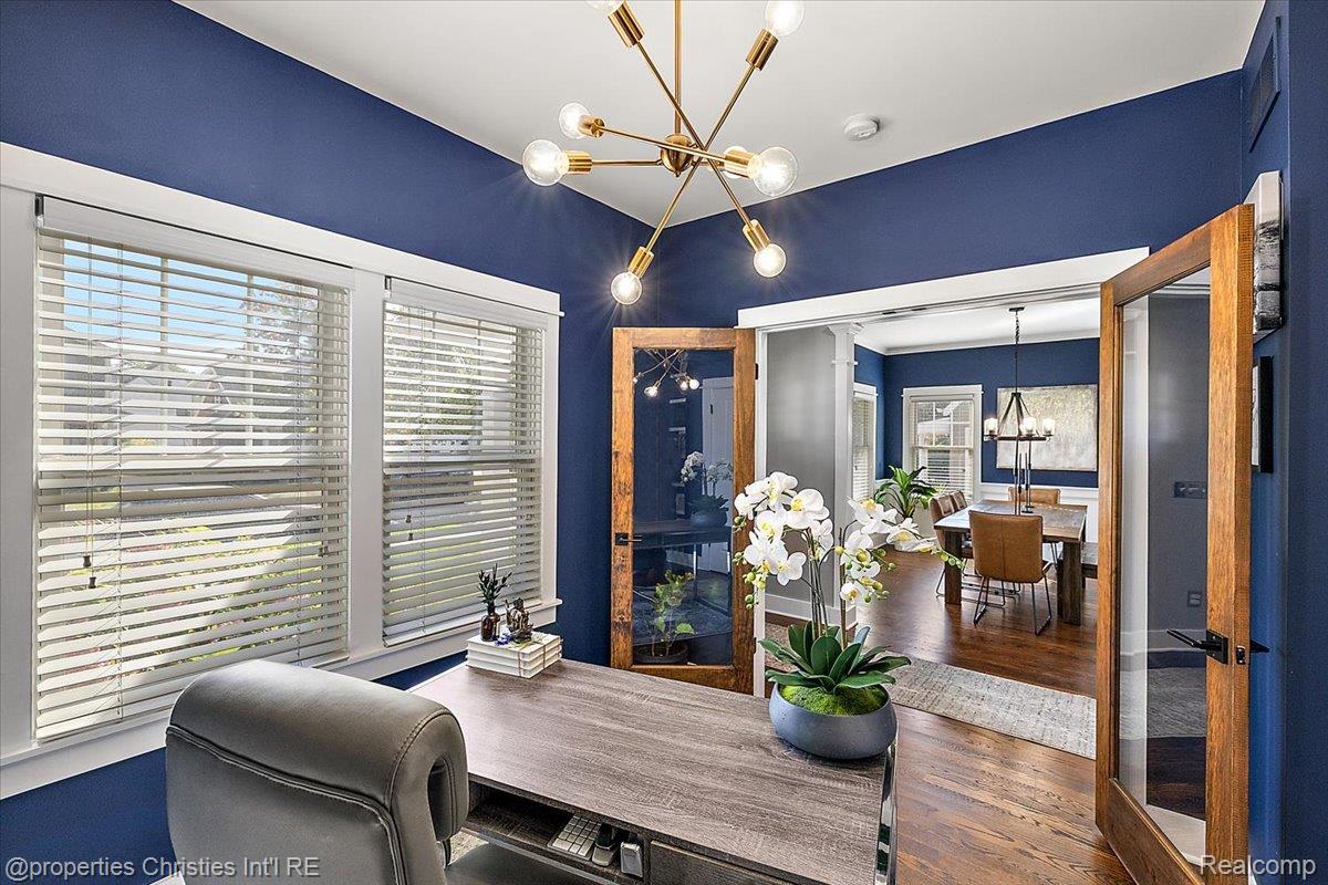 723 N Altadena Avenue
