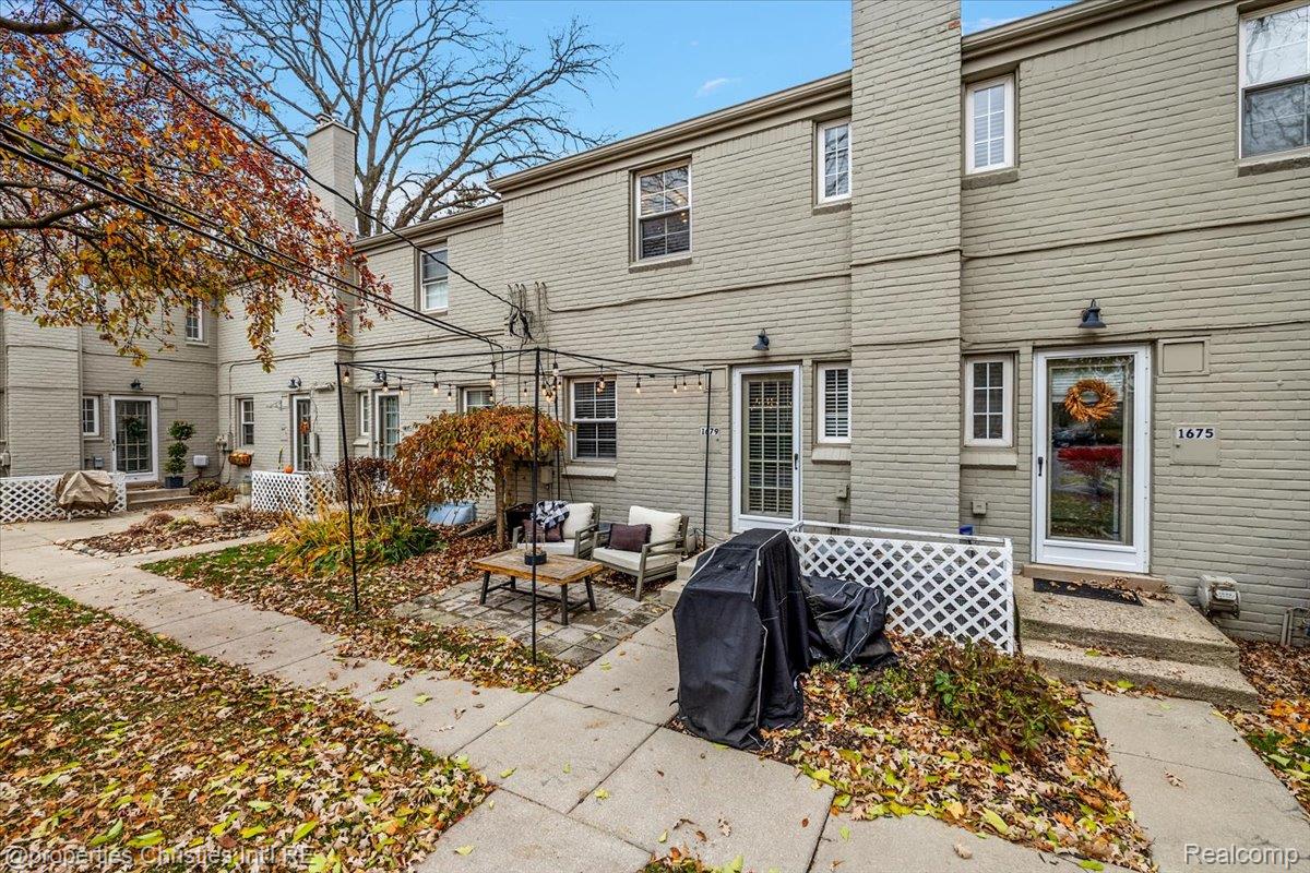 1679 Graefield Road