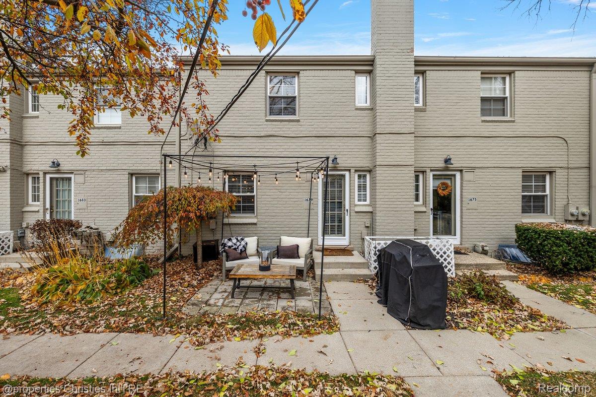 1679 Graefield Road