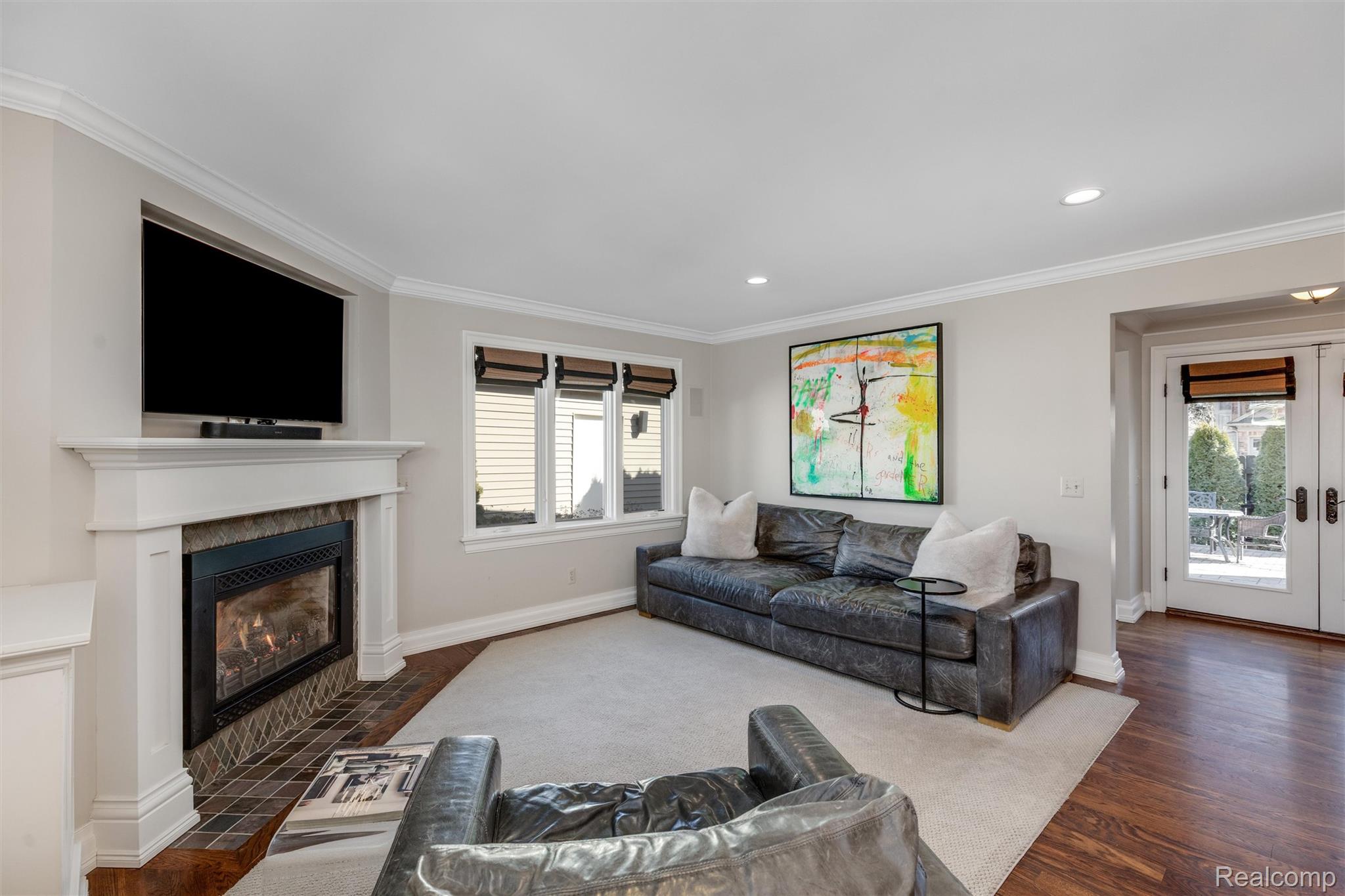 599 Westchester Way