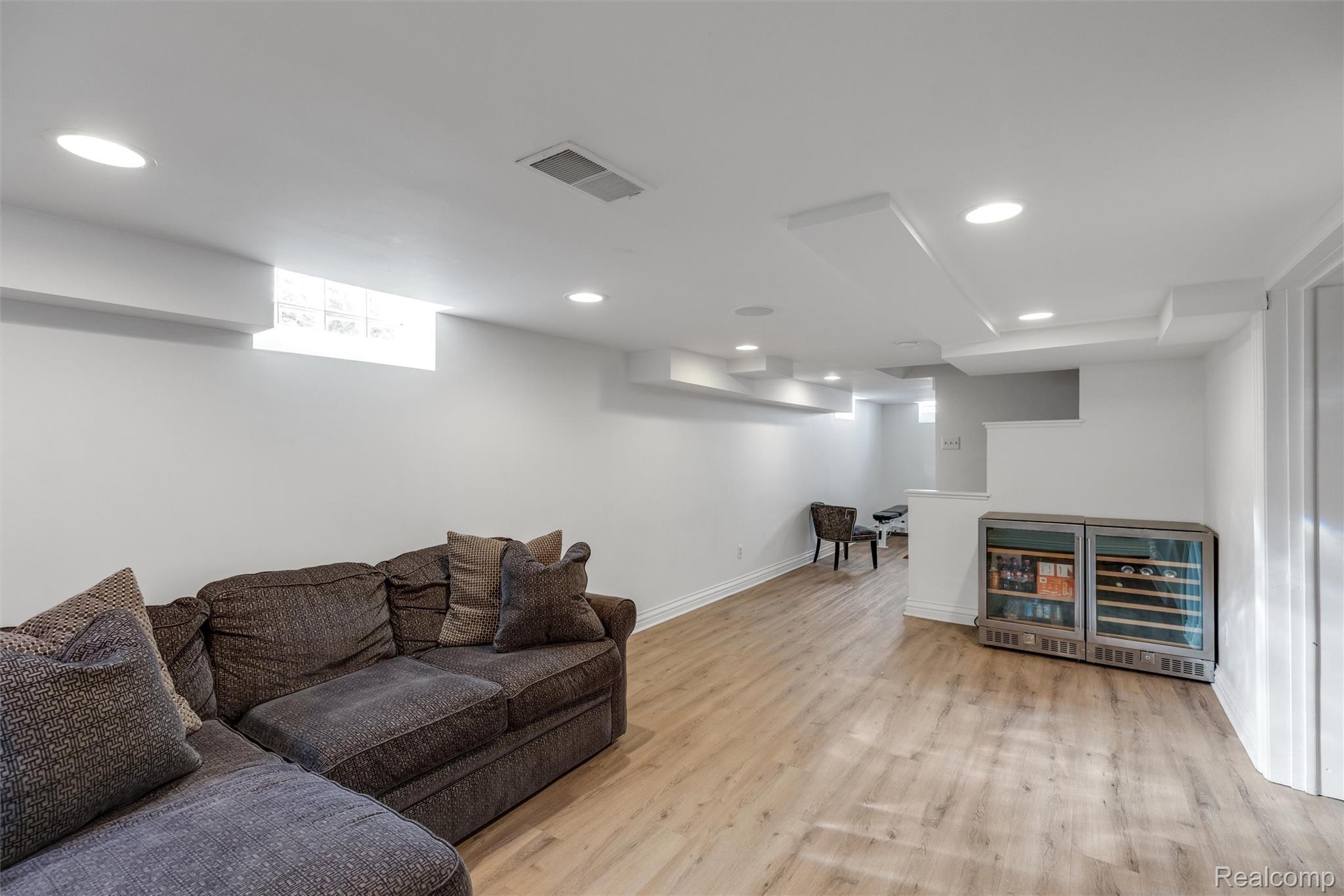 599 Westchester Way