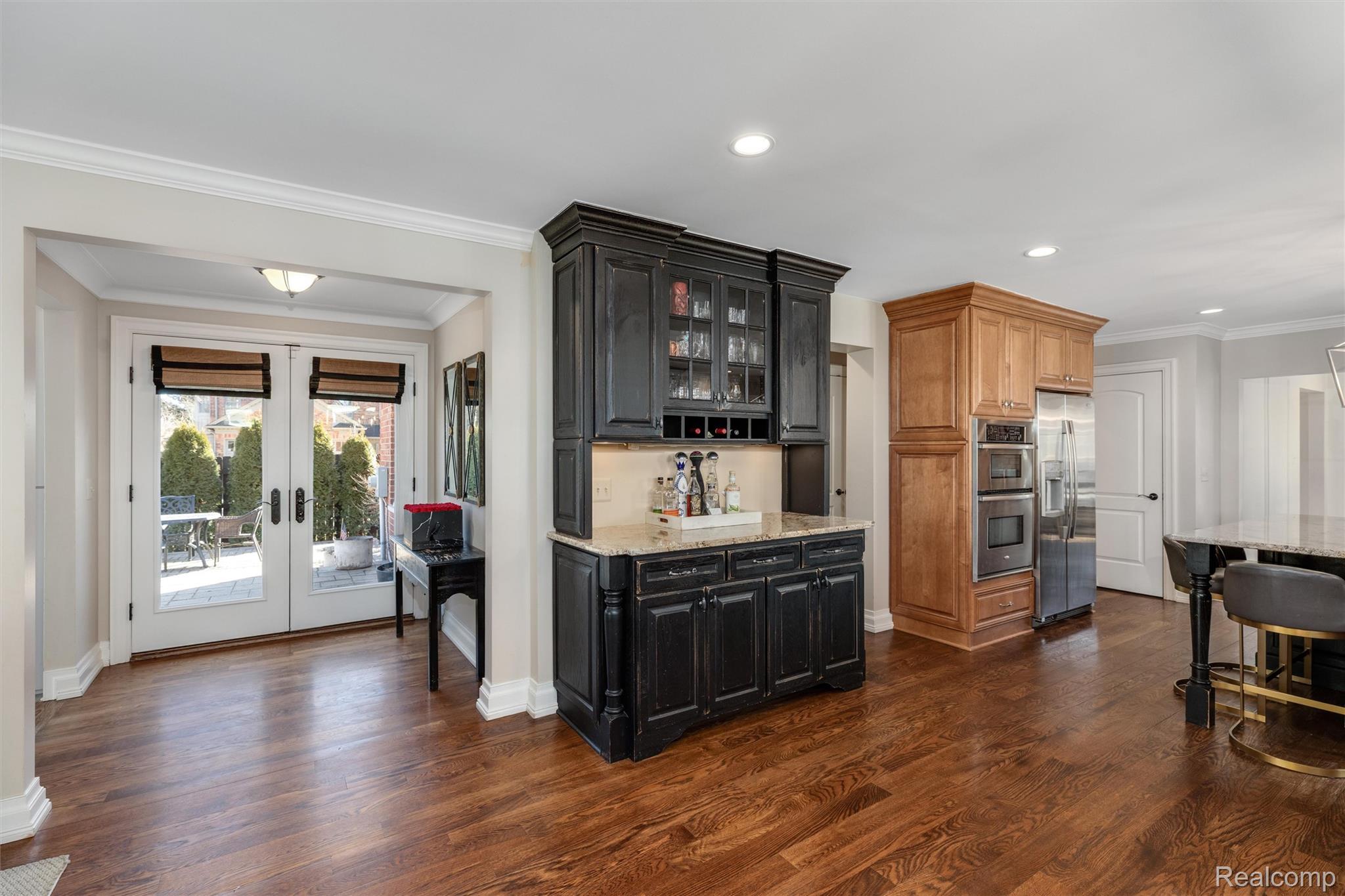 599 Westchester Way