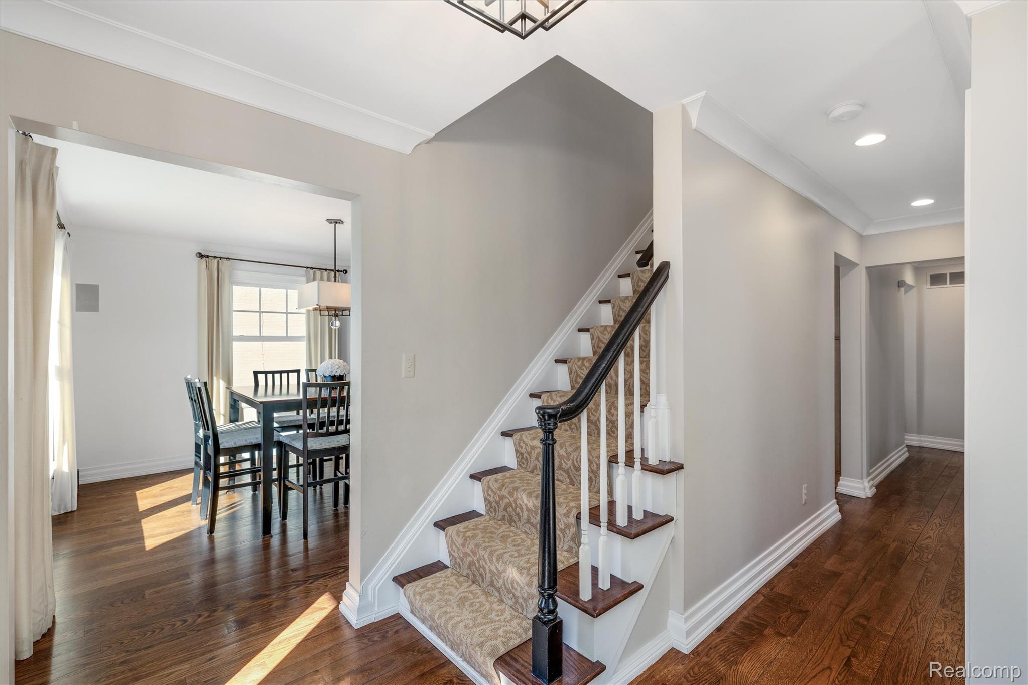 599 Westchester Way