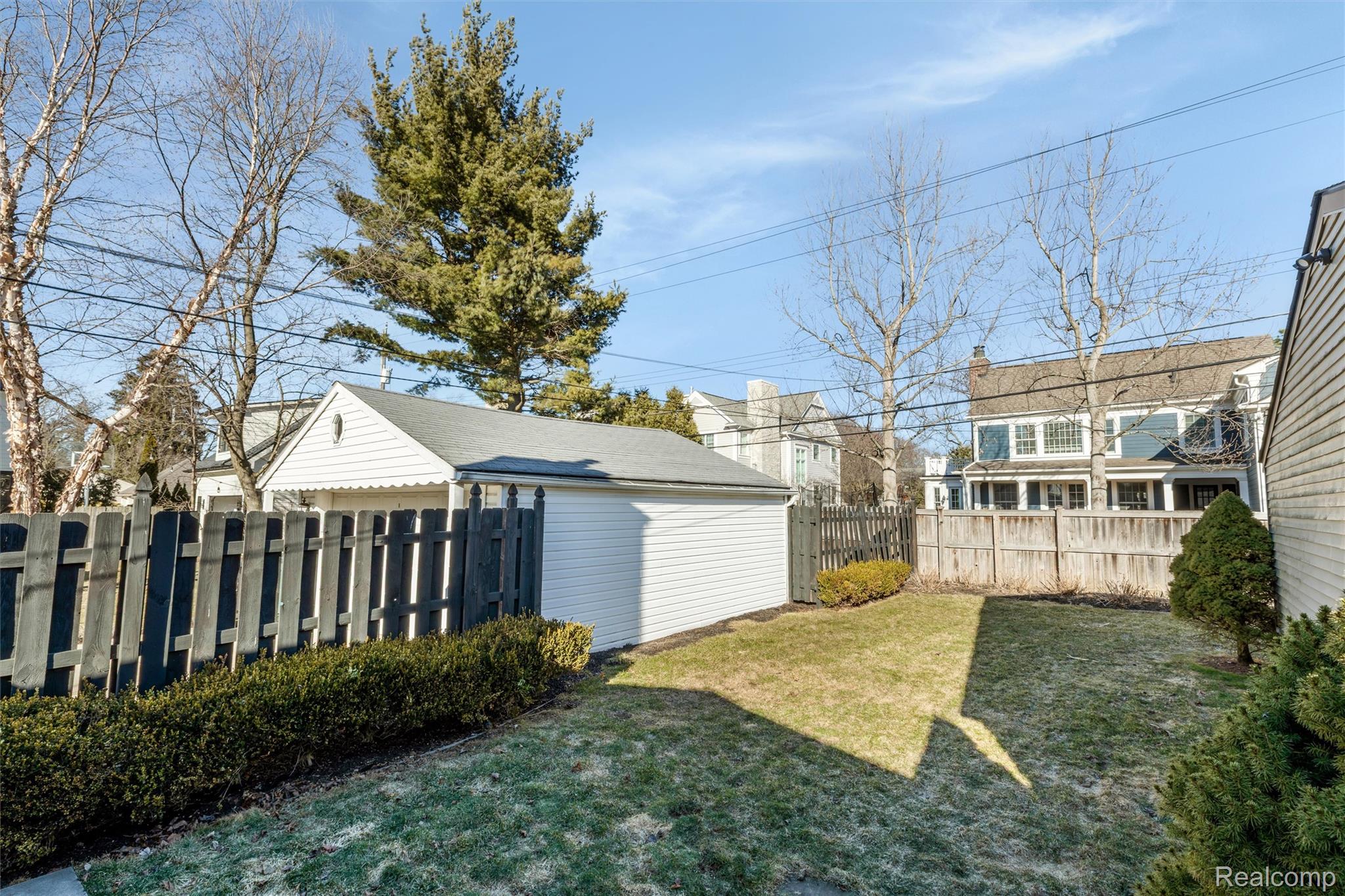 599 Westchester Way