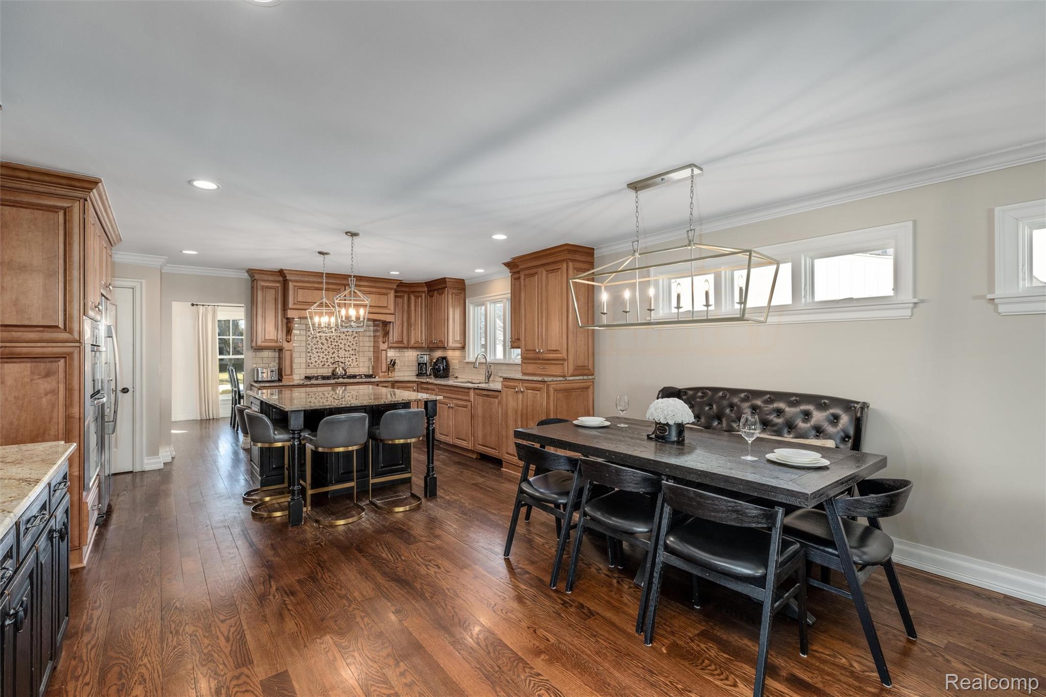 599 Westchester Way
