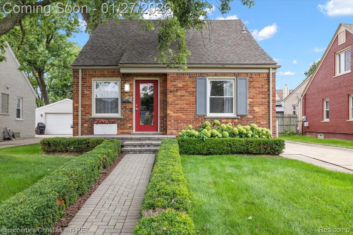 559 E Southlawn Boulevard