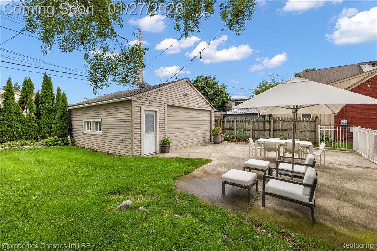 559 E Southlawn Boulevard