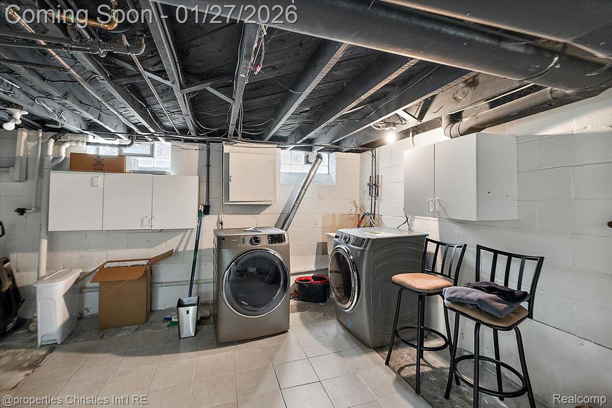 559 E Southlawn Boulevard