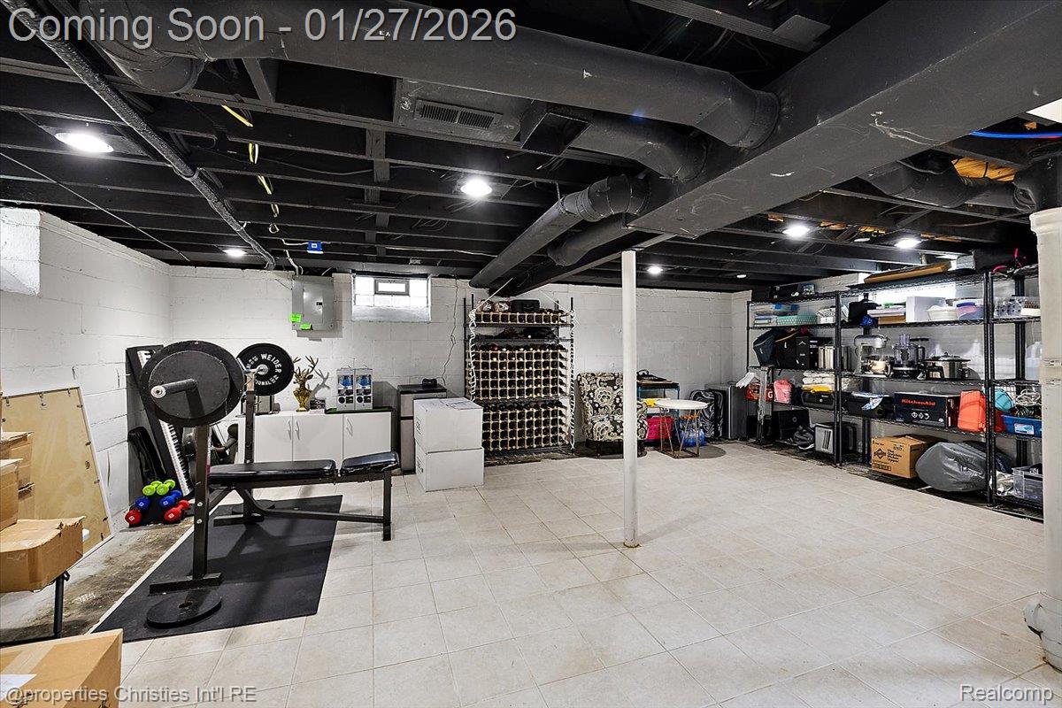 559 E Southlawn Boulevard