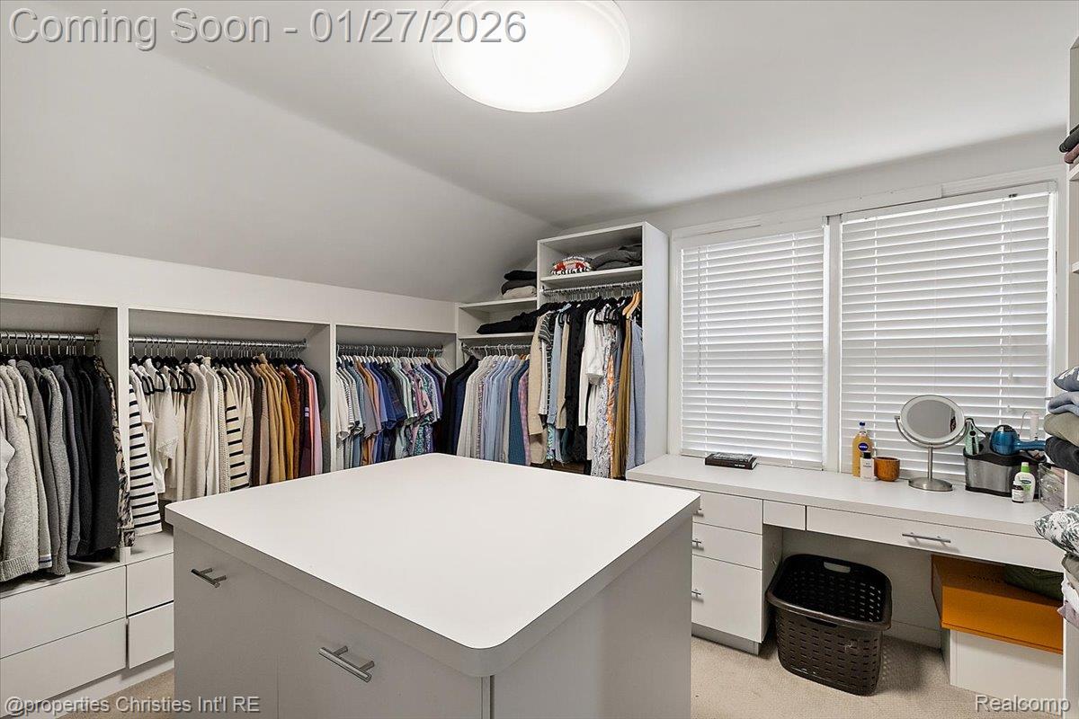 559 E Southlawn Boulevard