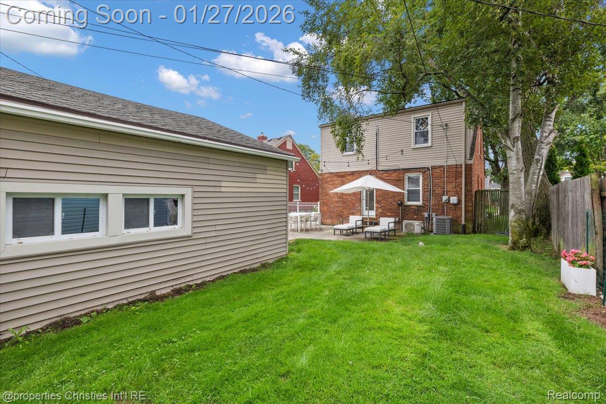 559 E Southlawn Boulevard