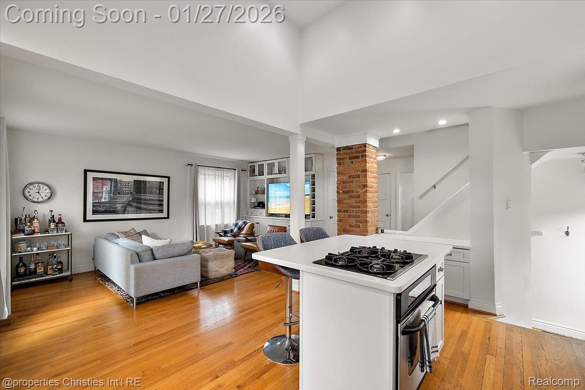 559 E Southlawn Boulevard