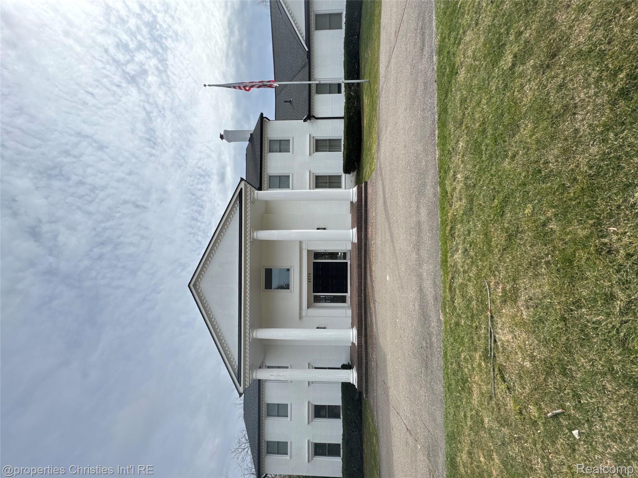 4270 Stoneleigh Road