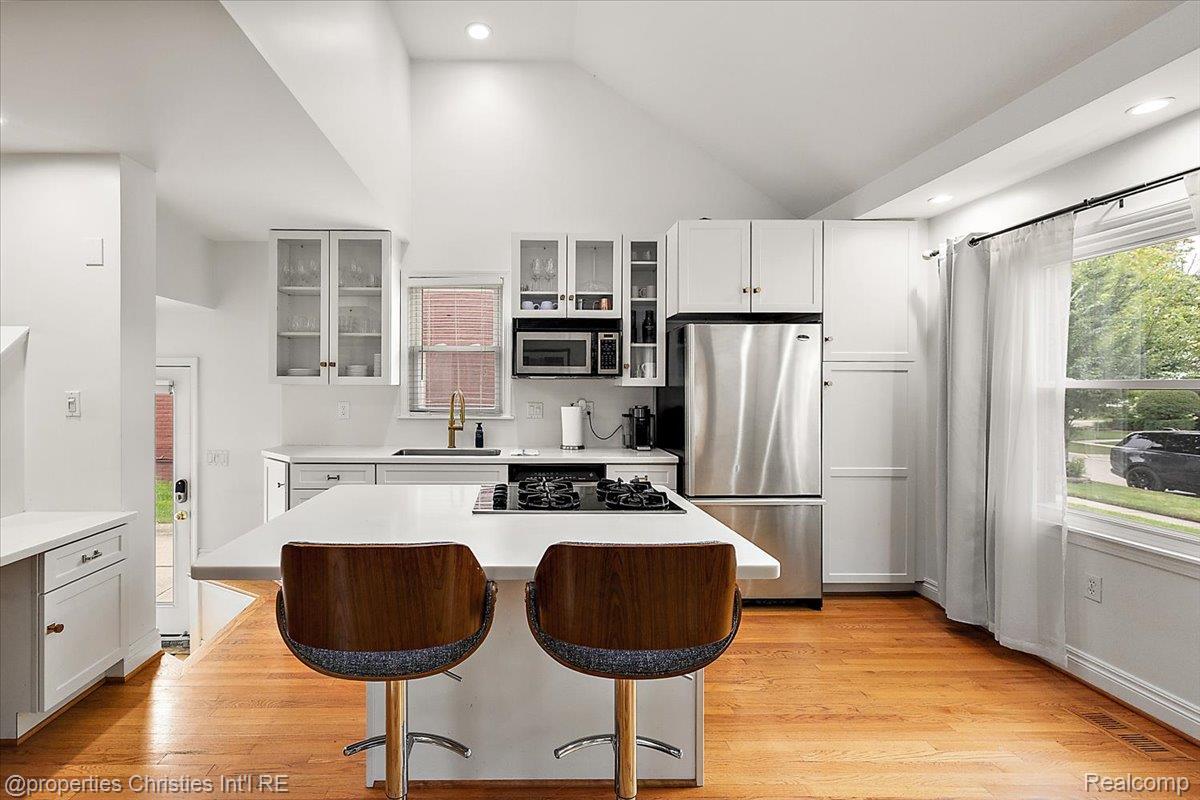 559 E Southlawn Boulevard