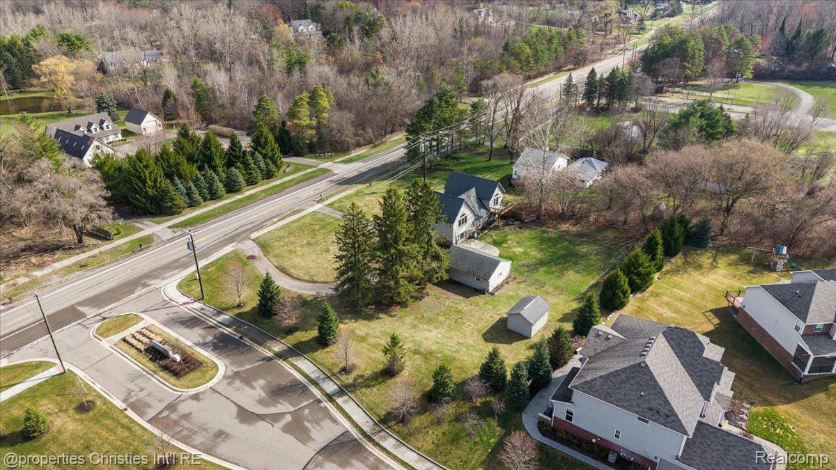 5863 Clarkston Road