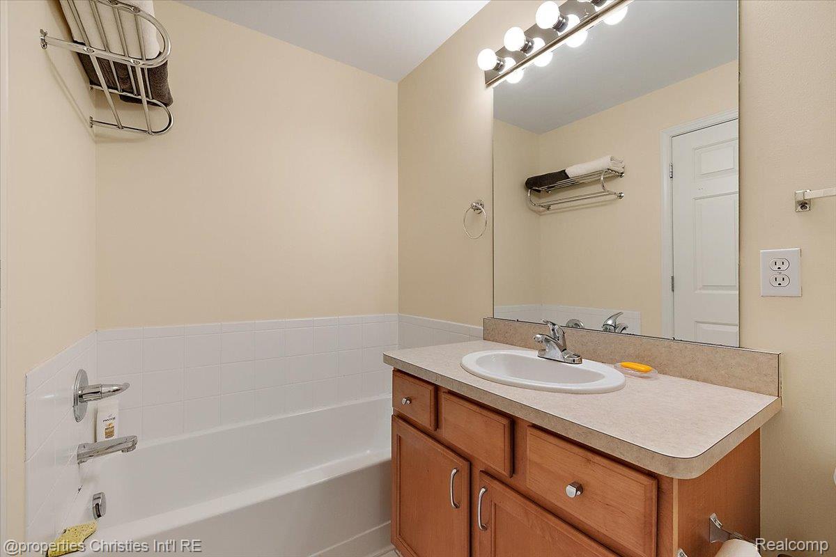 1466 Ashford Court