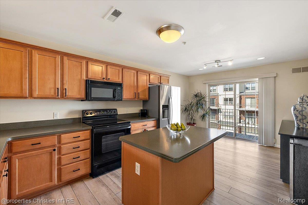 1466 Ashford Court