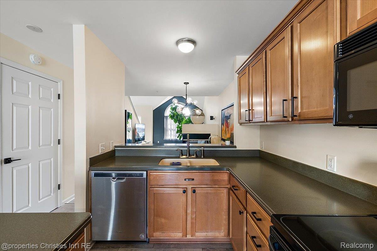 1466 Ashford Court