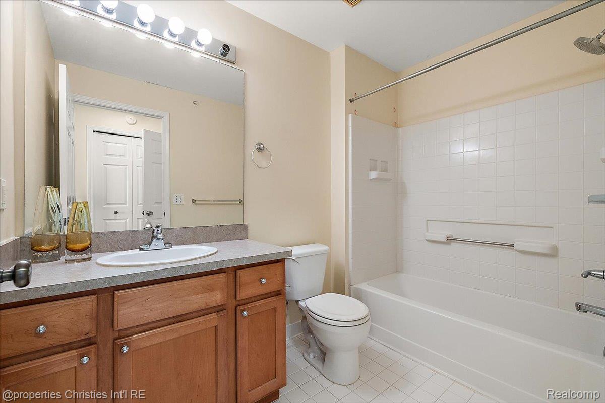 1466 Ashford Court