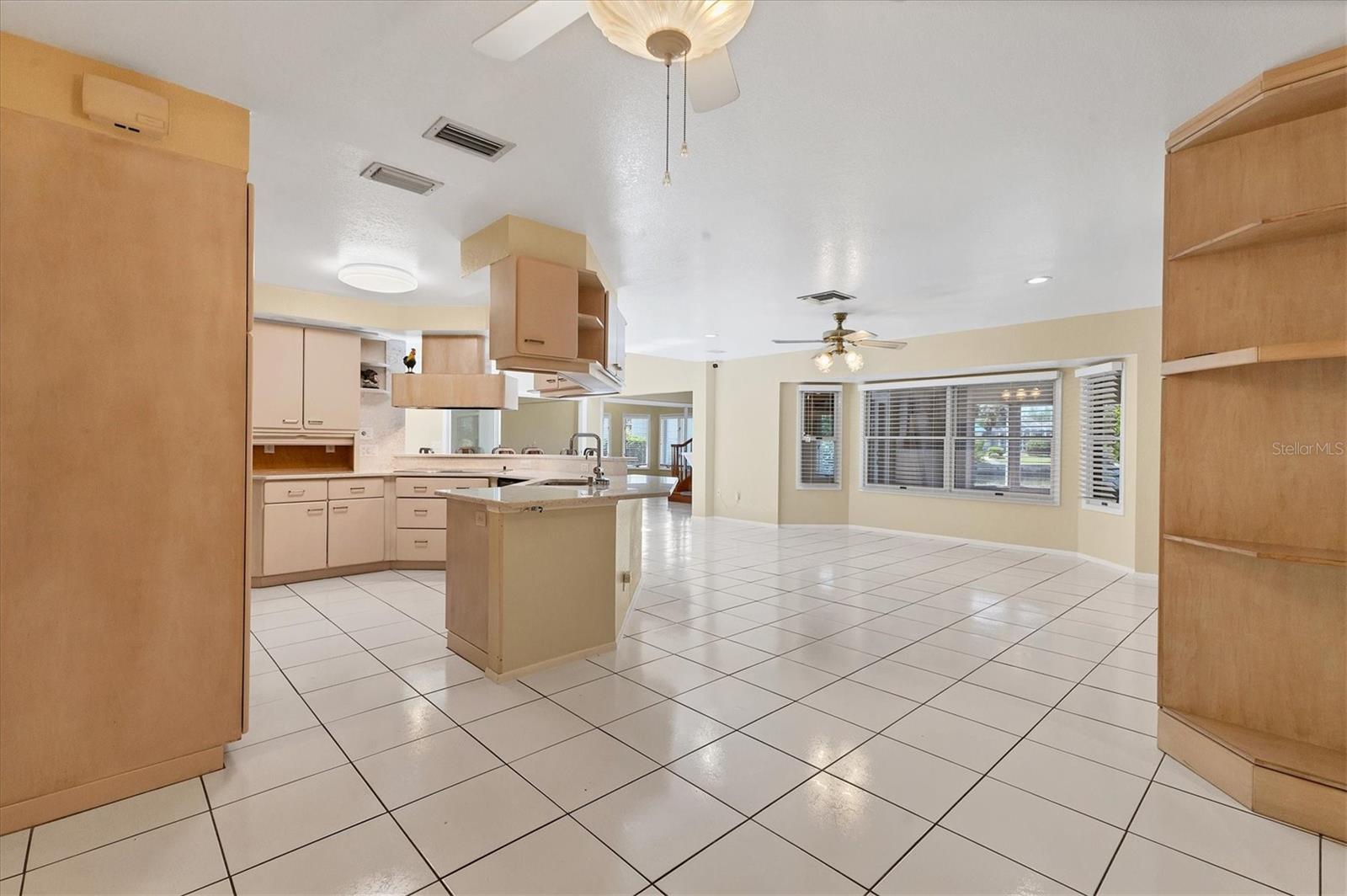 4405 HARBOR BLVD