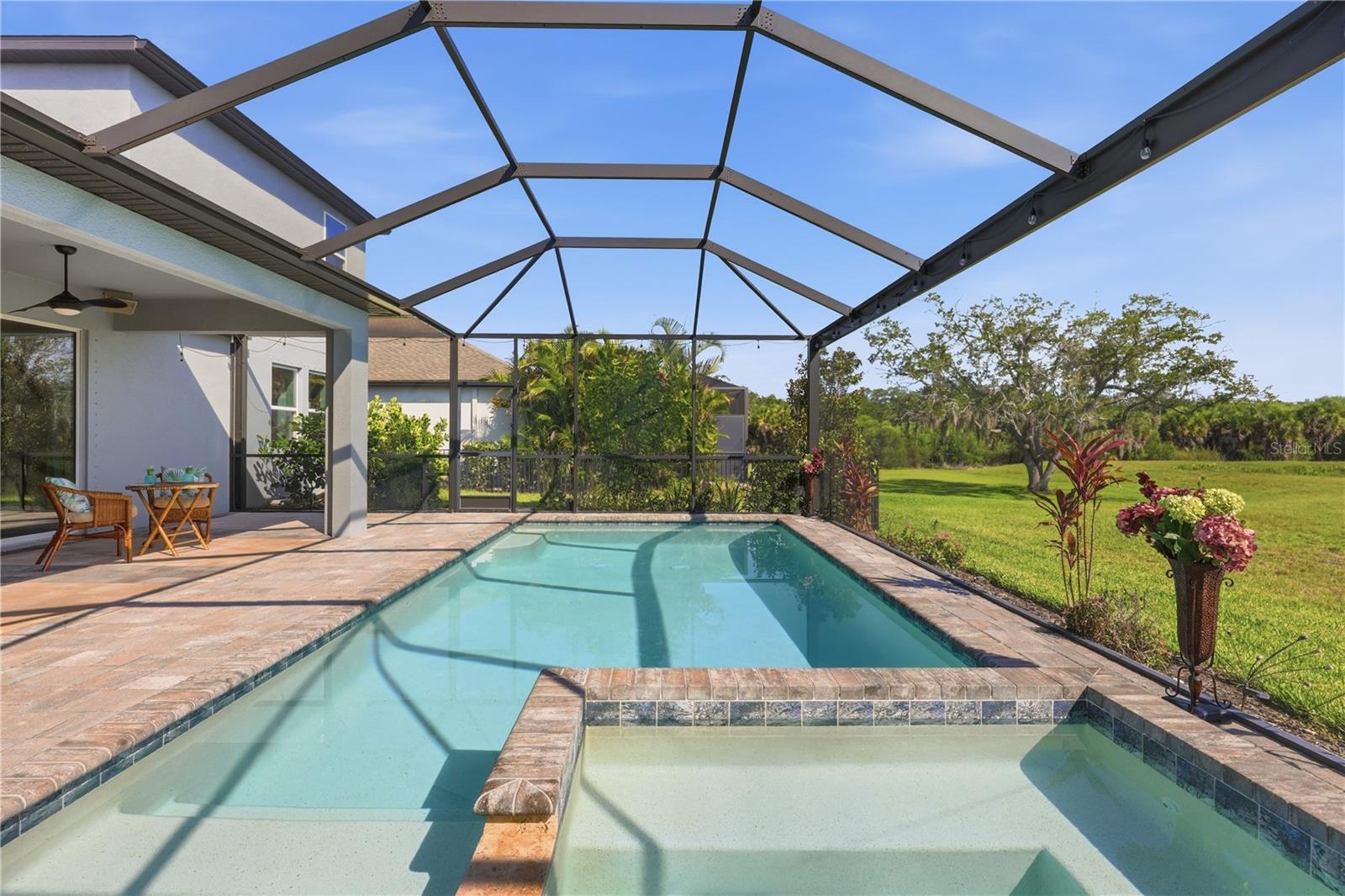 5542 NATIVE HENNA CT
