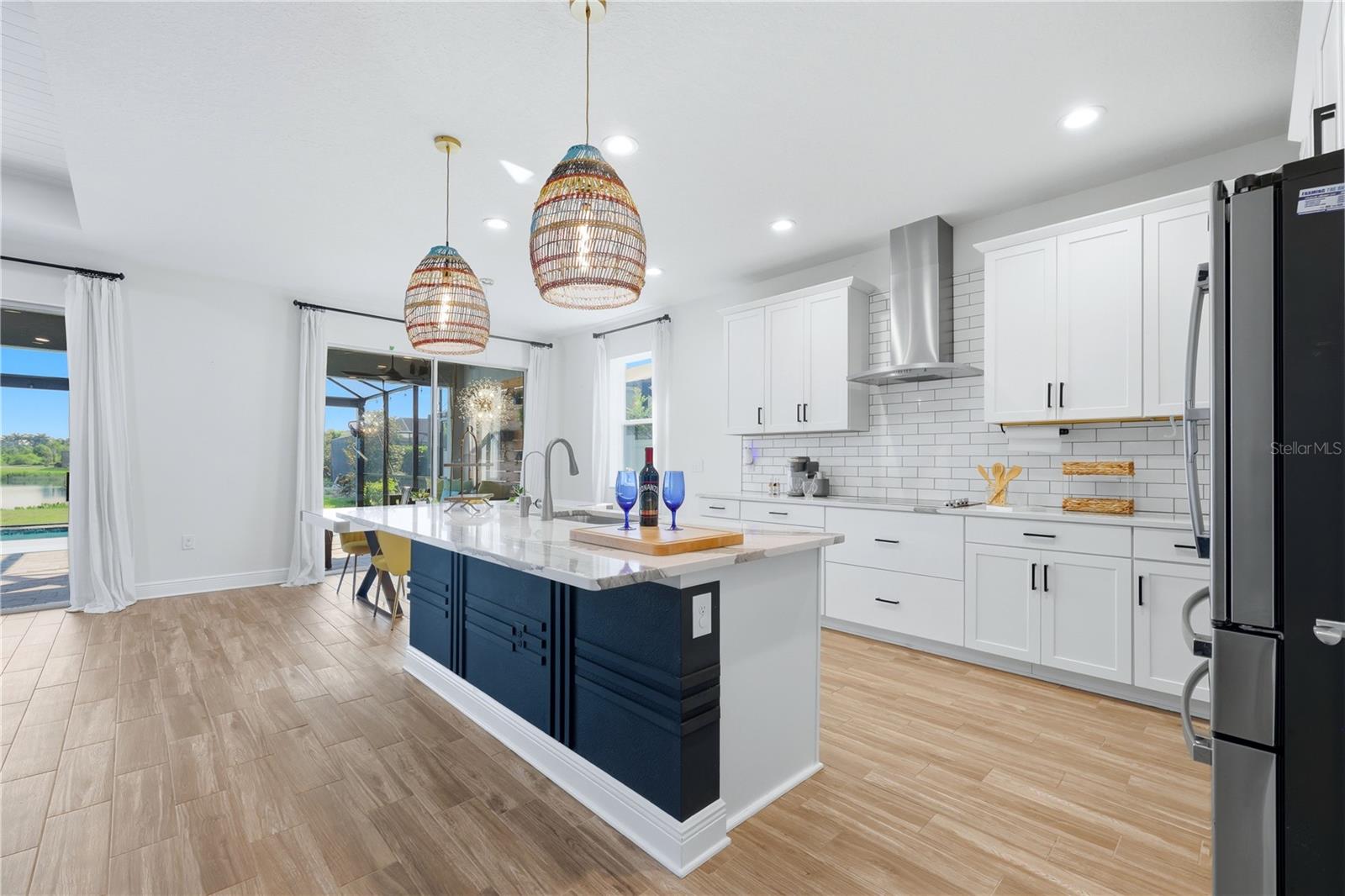 5542 NATIVE HENNA CT
