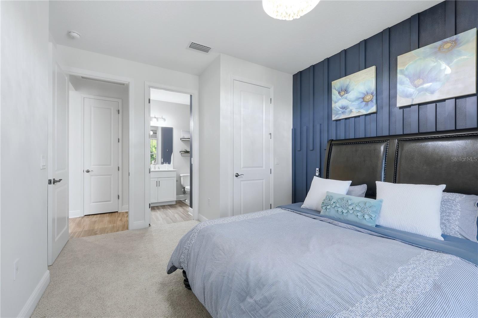 5542 NATIVE HENNA CT
