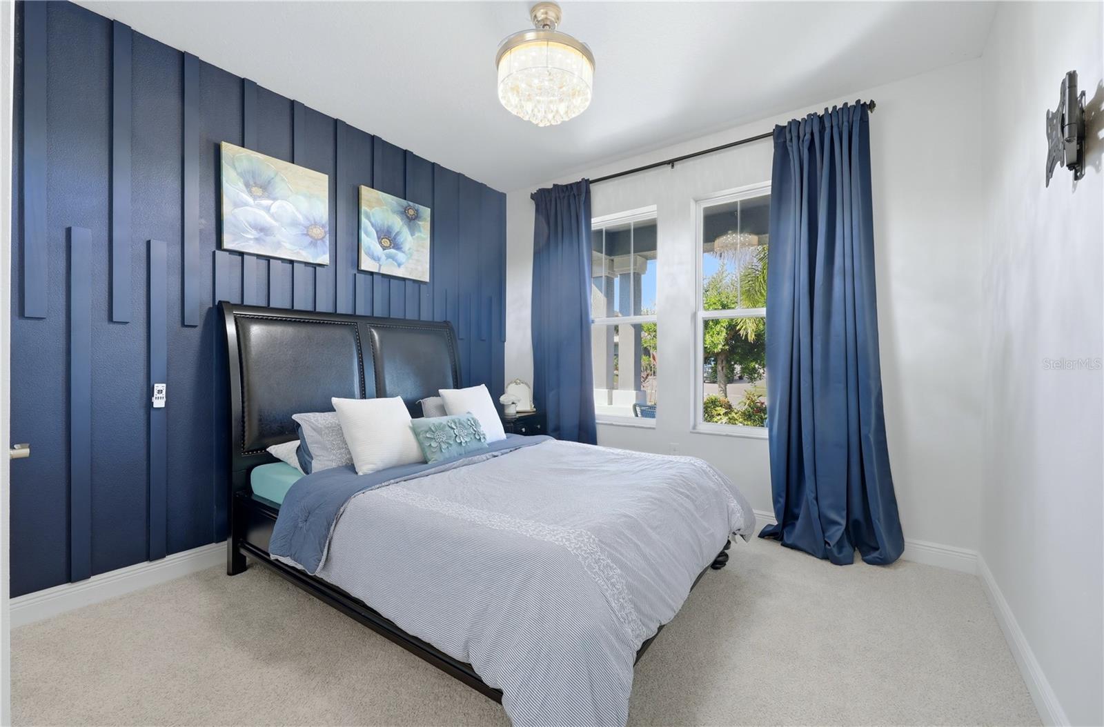 5542 NATIVE HENNA CT