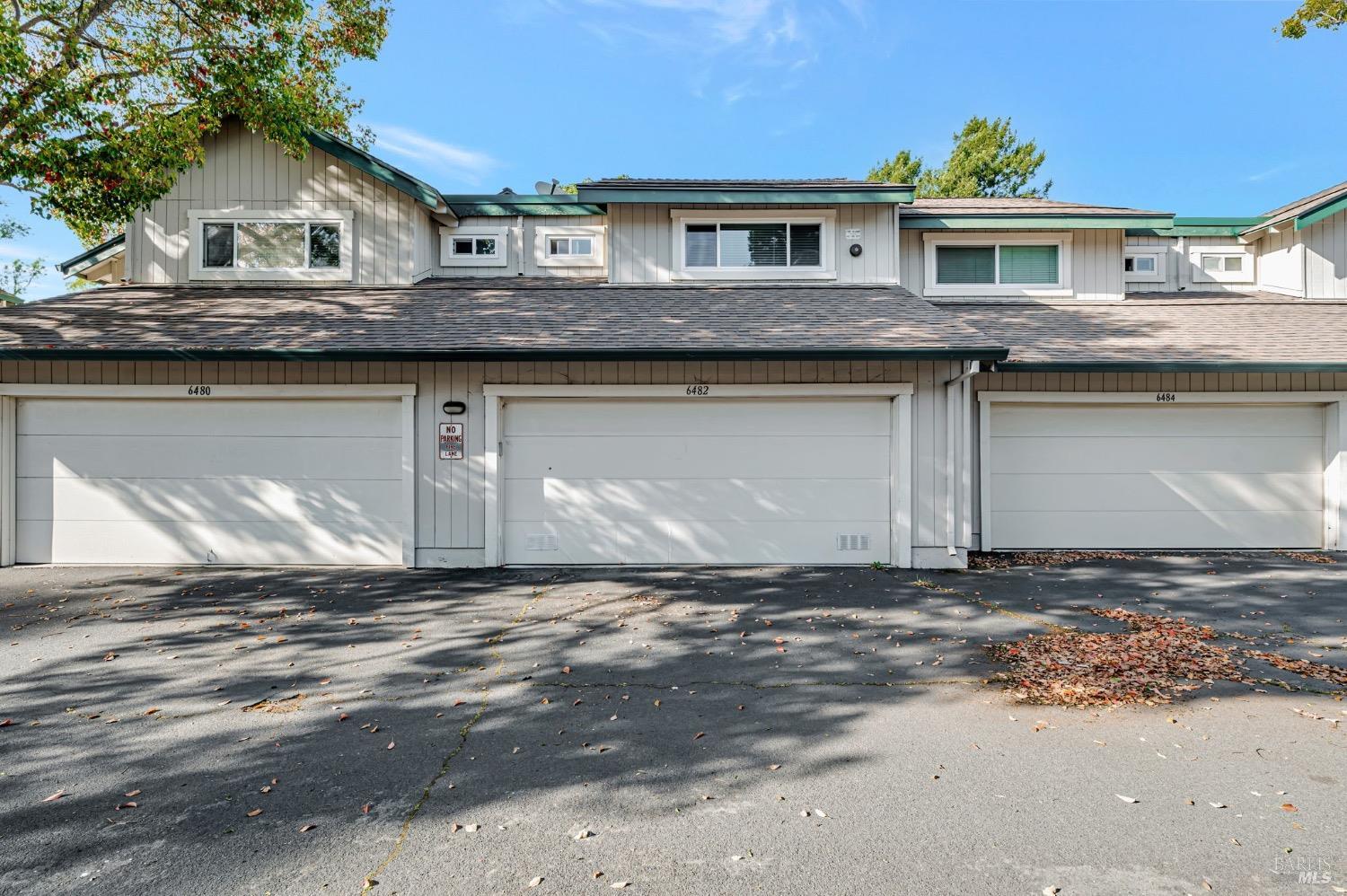 6482 Meadow Pines Ave