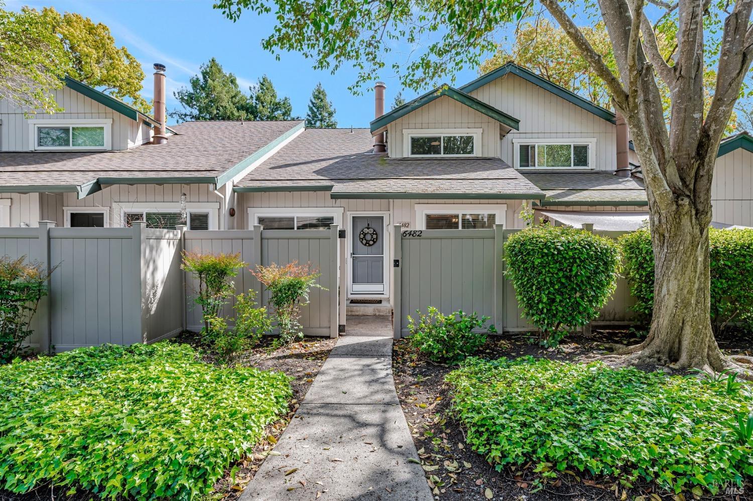 6482 Meadow Pines Ave