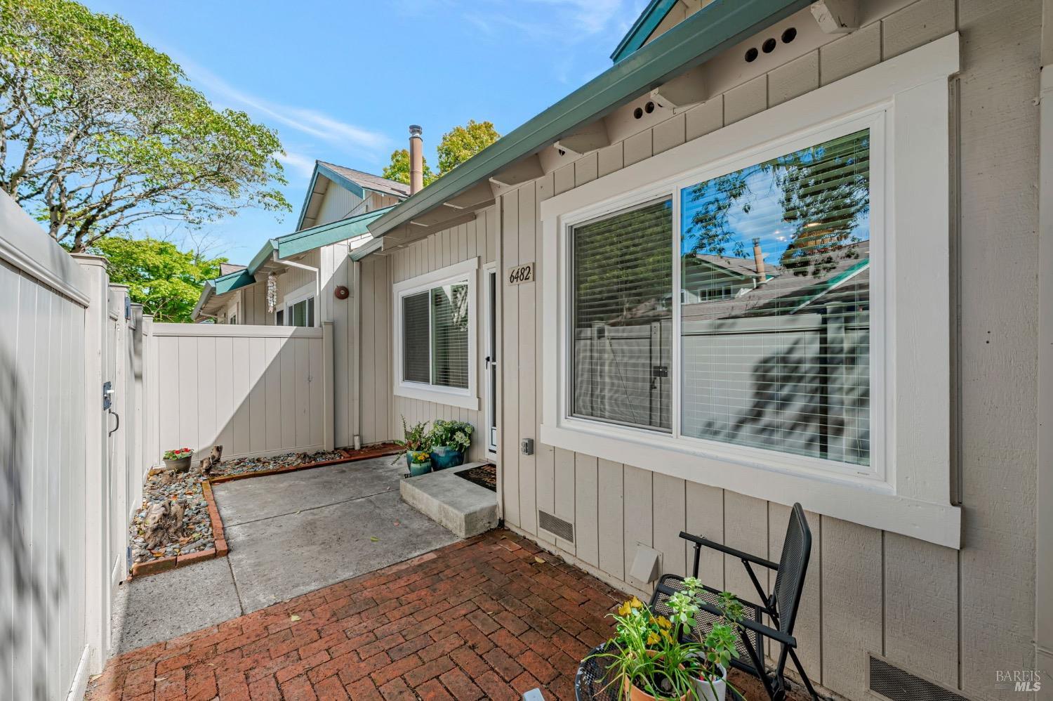 6482 Meadow Pines Ave