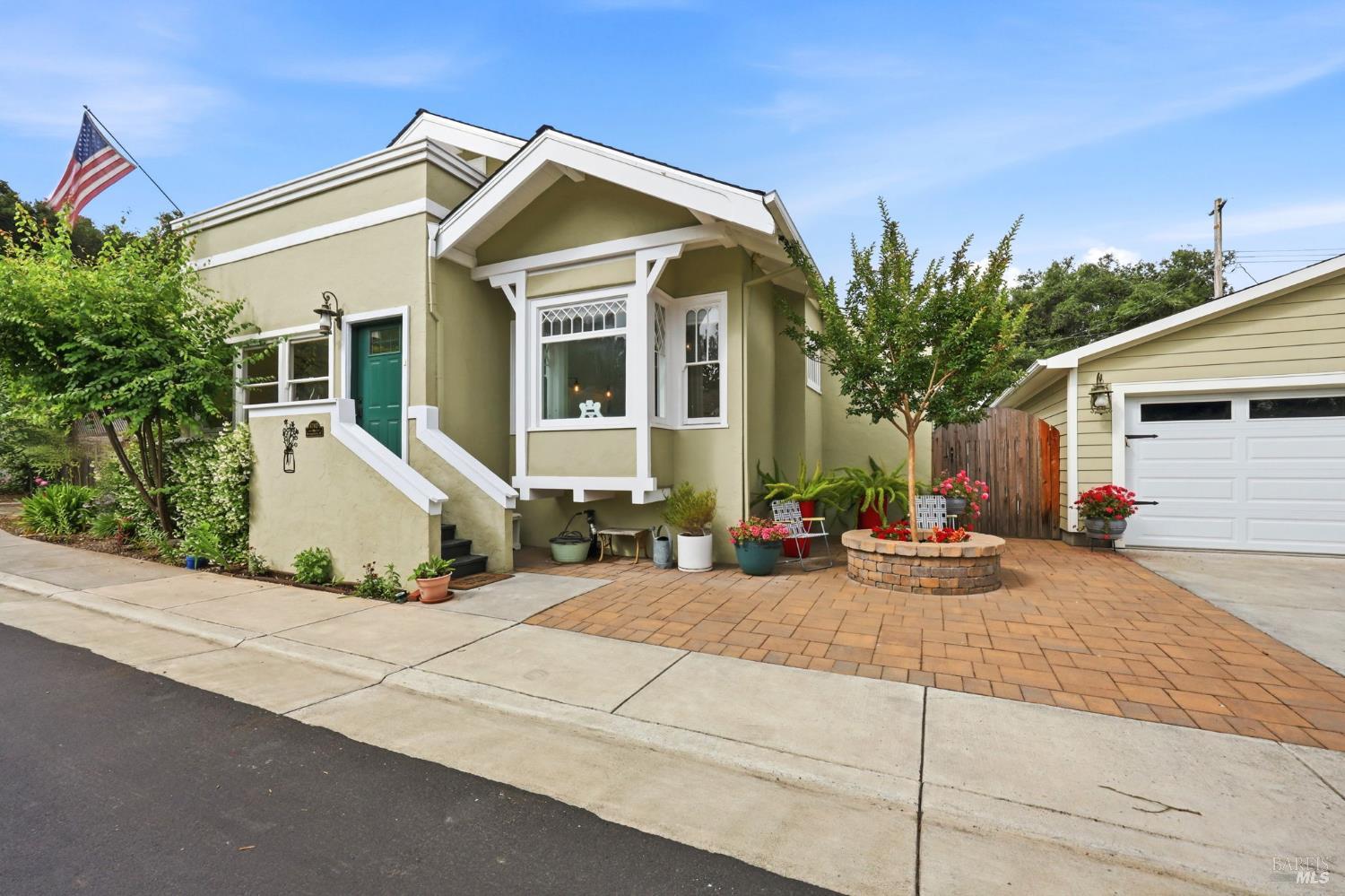 4743 Montgomery Drive