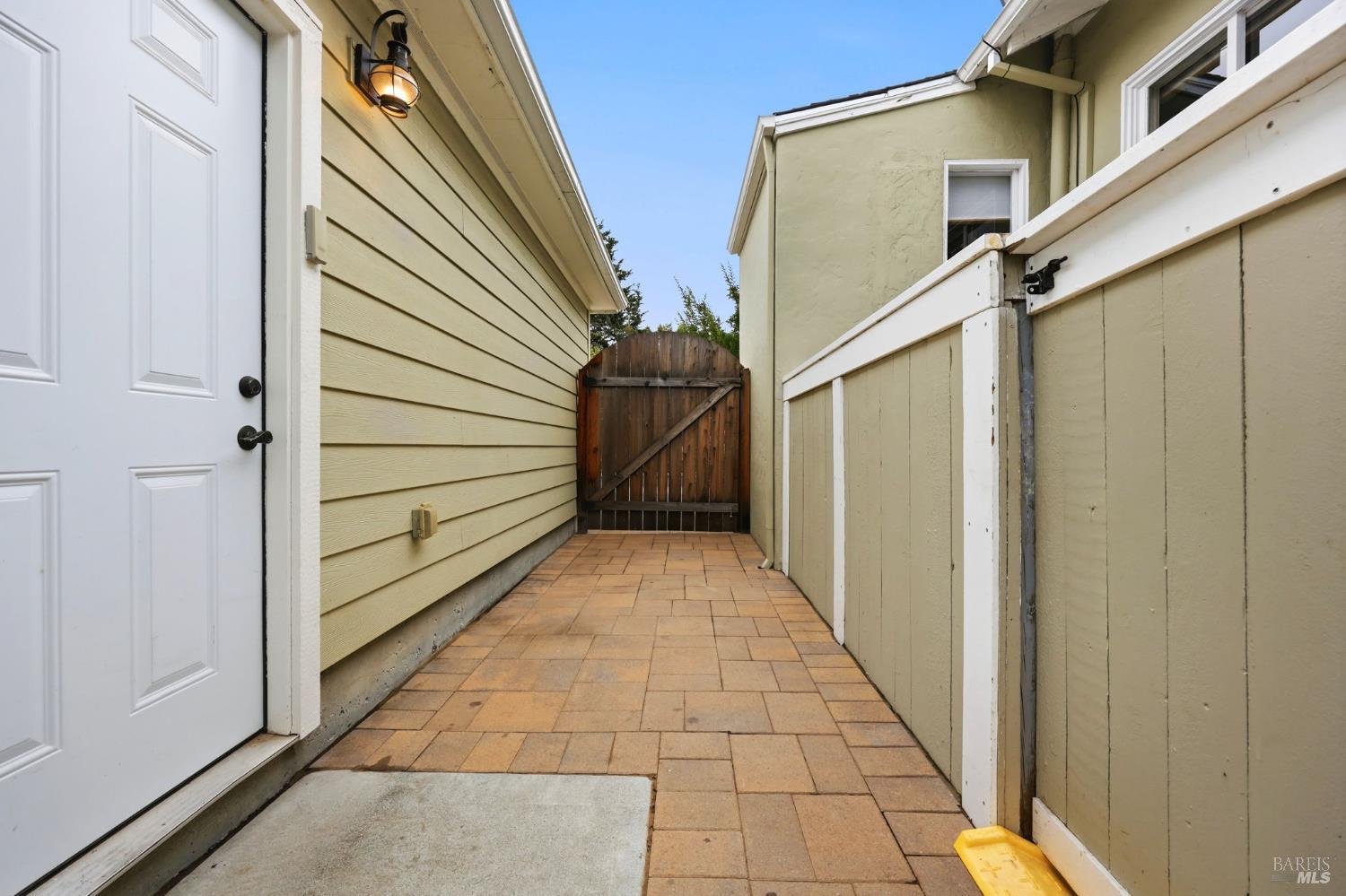 4743 Montgomery Drive