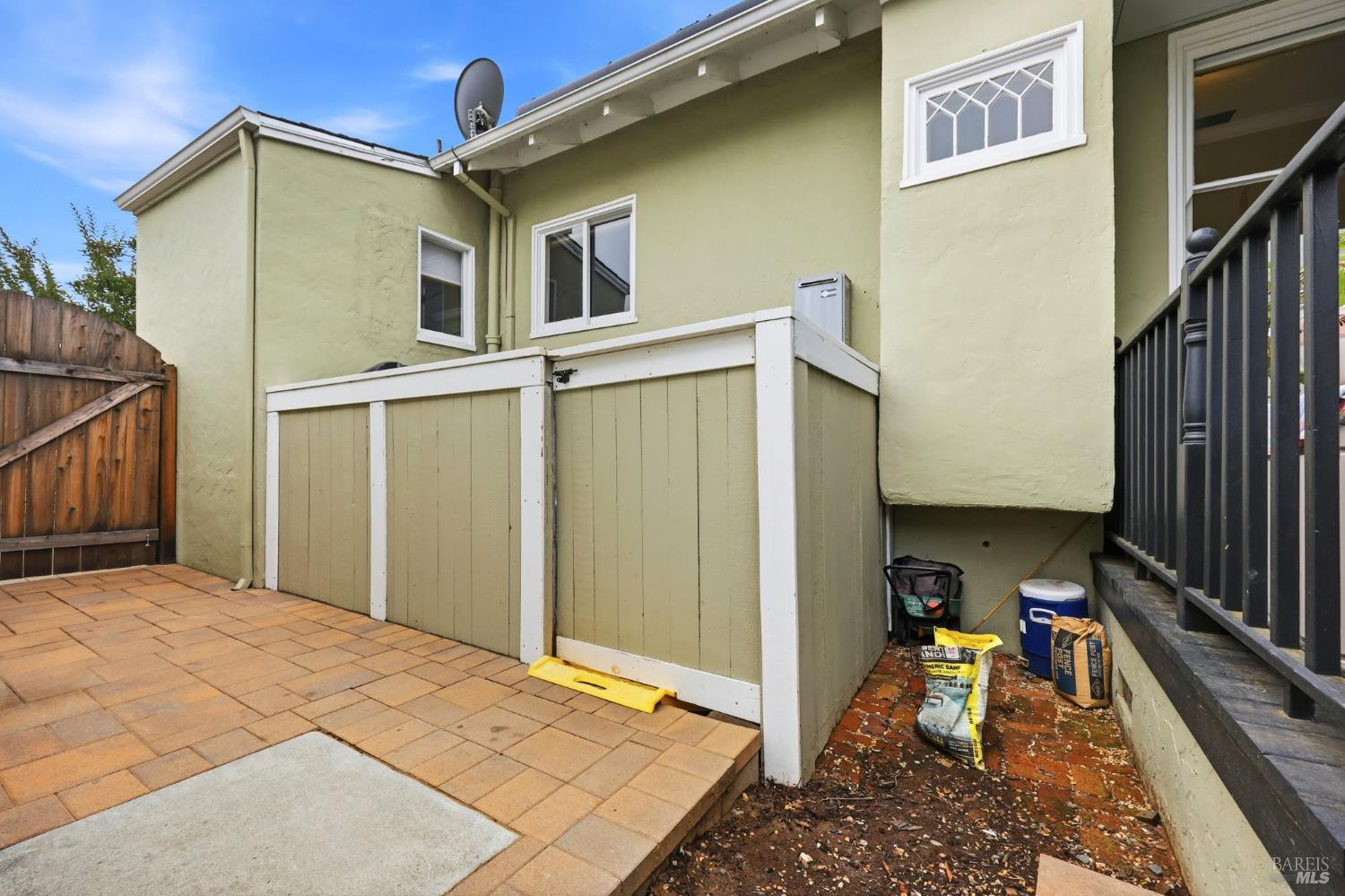 4743 Montgomery Drive