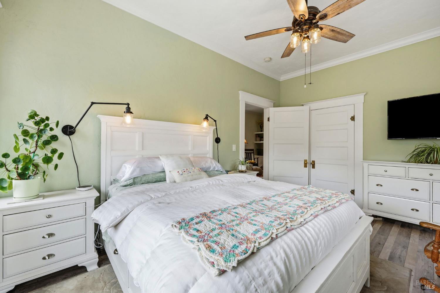4743 Montgomery Drive