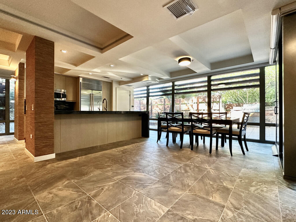 7117 E RANCHO VISTA Drive 1012