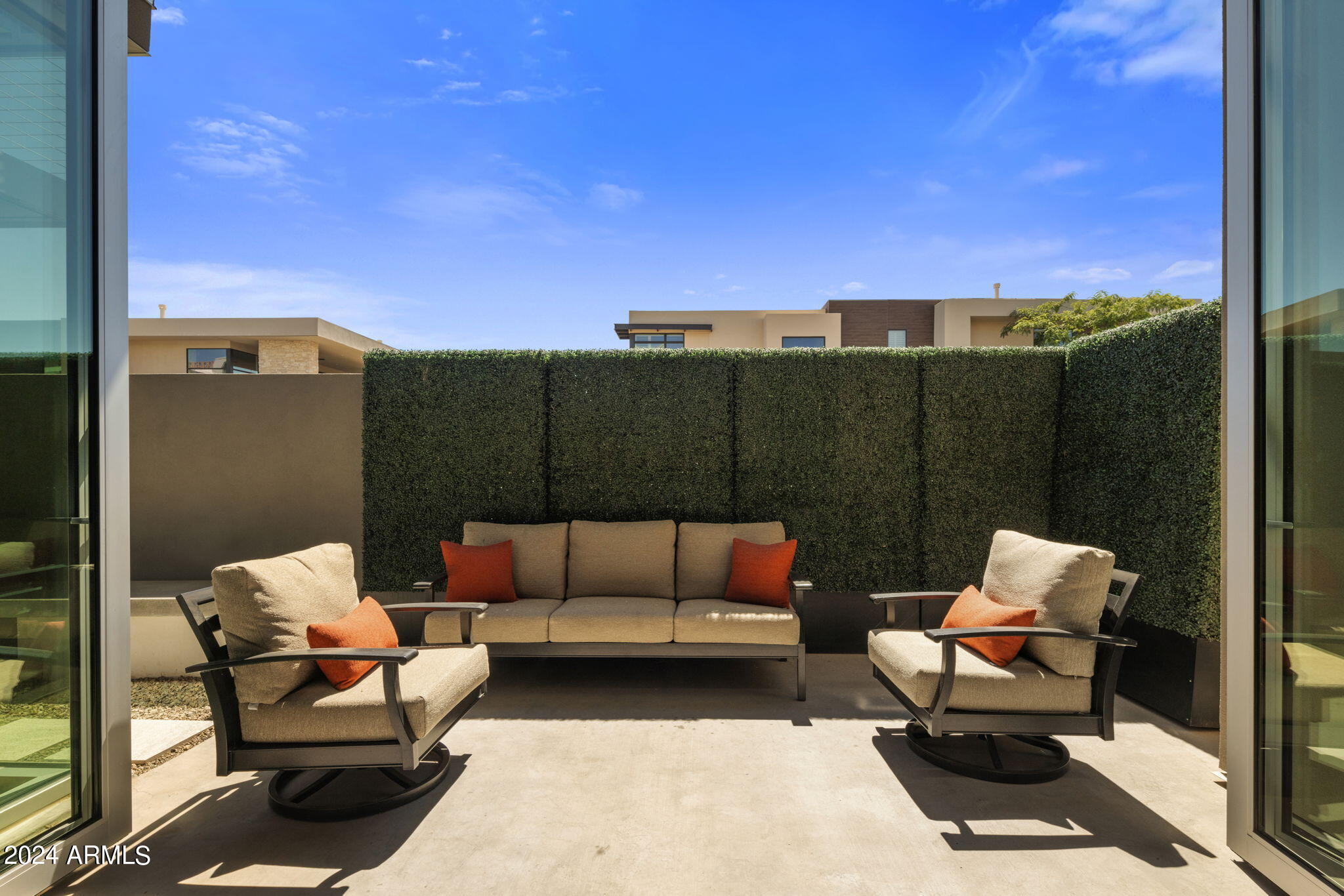5455 E LINCOLN Drive, 1016