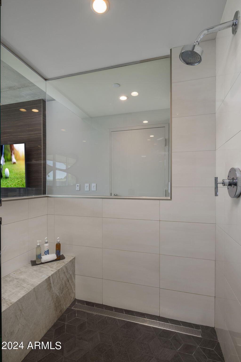 5455 E LINCOLN Drive, 1016