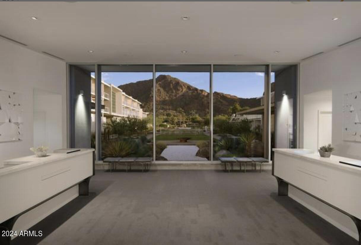 5455 E LINCOLN Drive, 1016