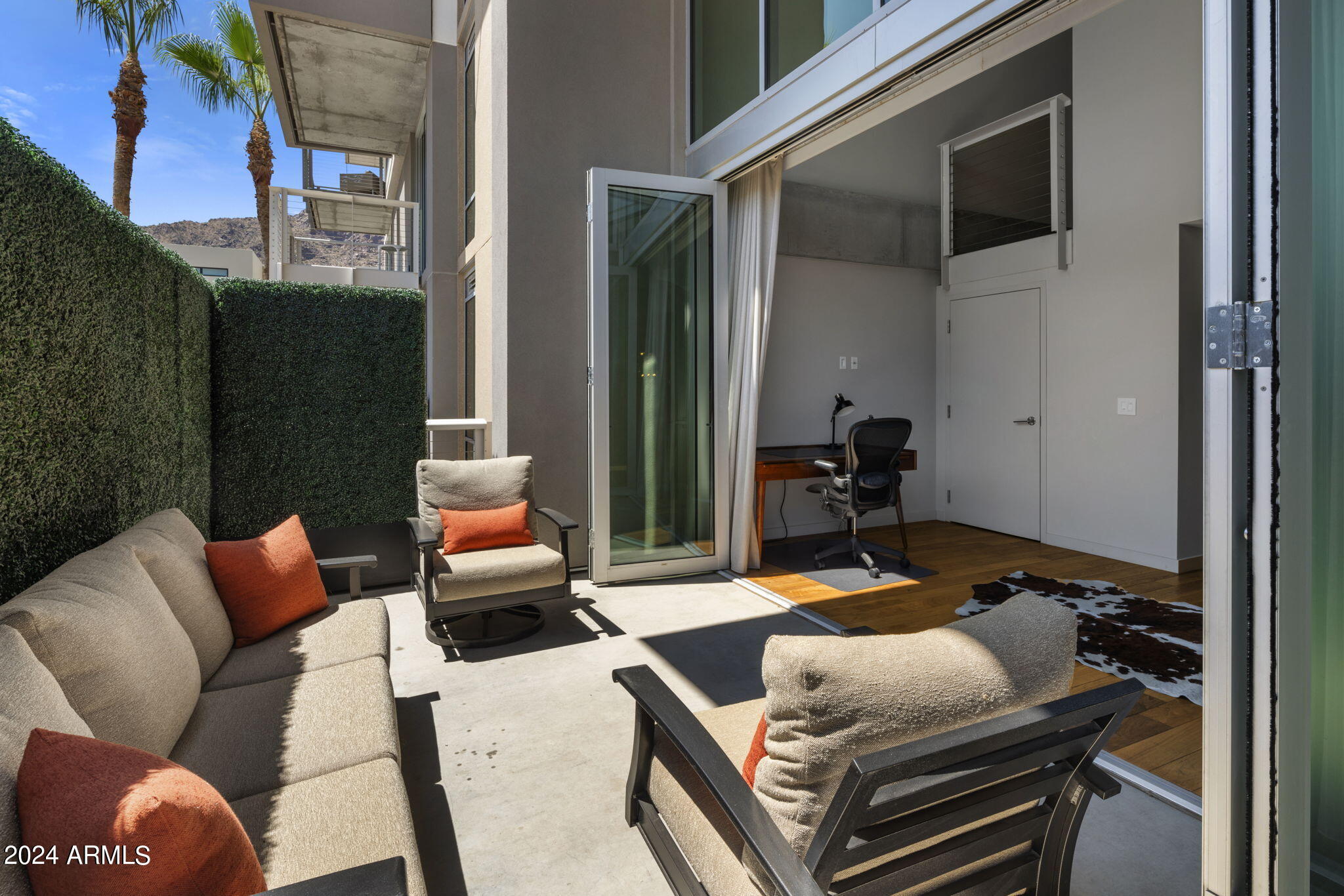 5455 E LINCOLN Drive, 1016