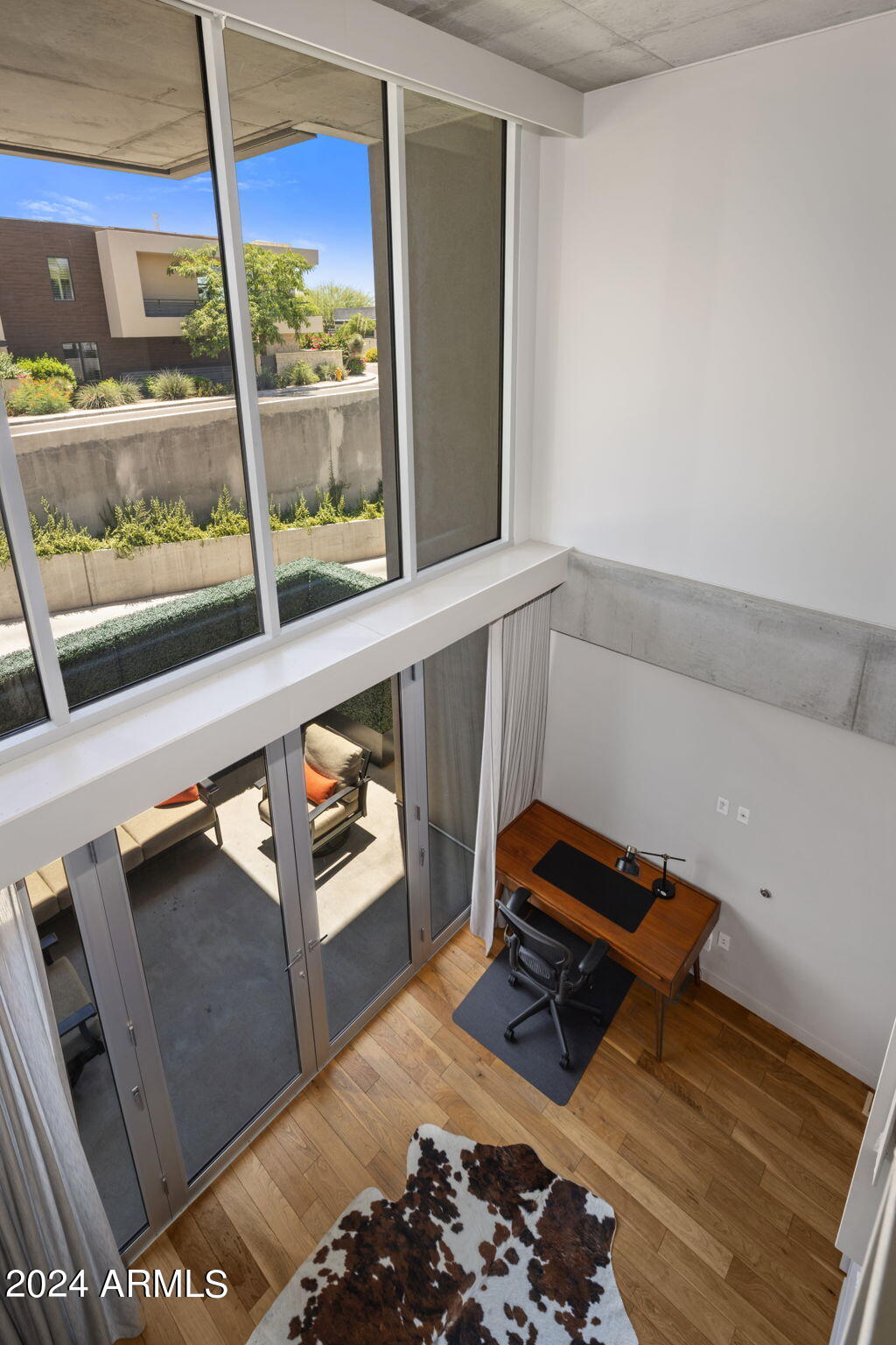 5455 E LINCOLN Drive, 1016