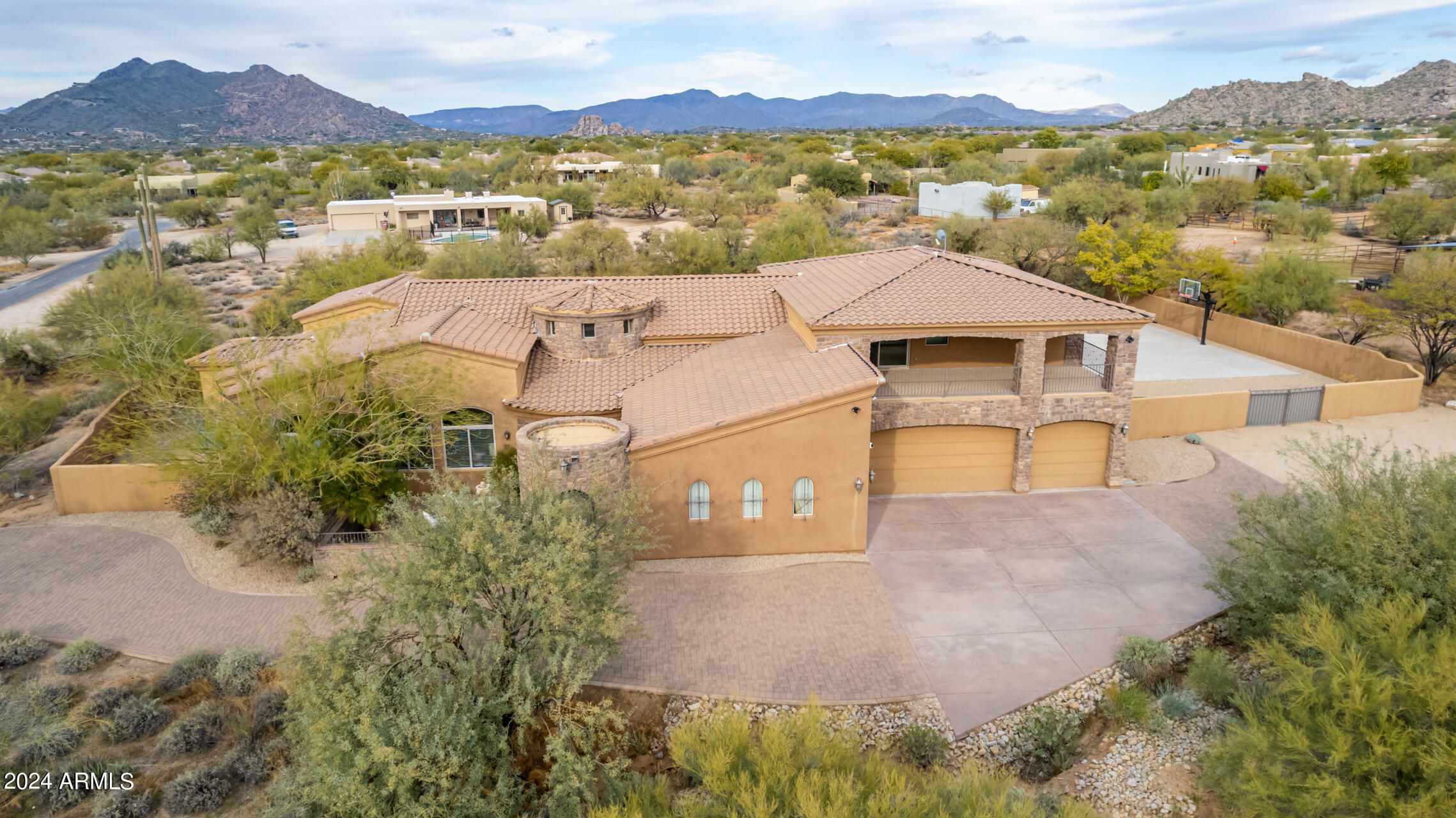 6902 E CALLE DE LAS ESTRELLAS Street