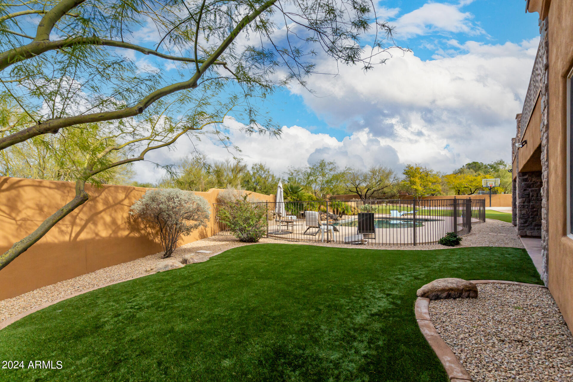 6902 E CALLE DE LAS ESTRELLAS Street