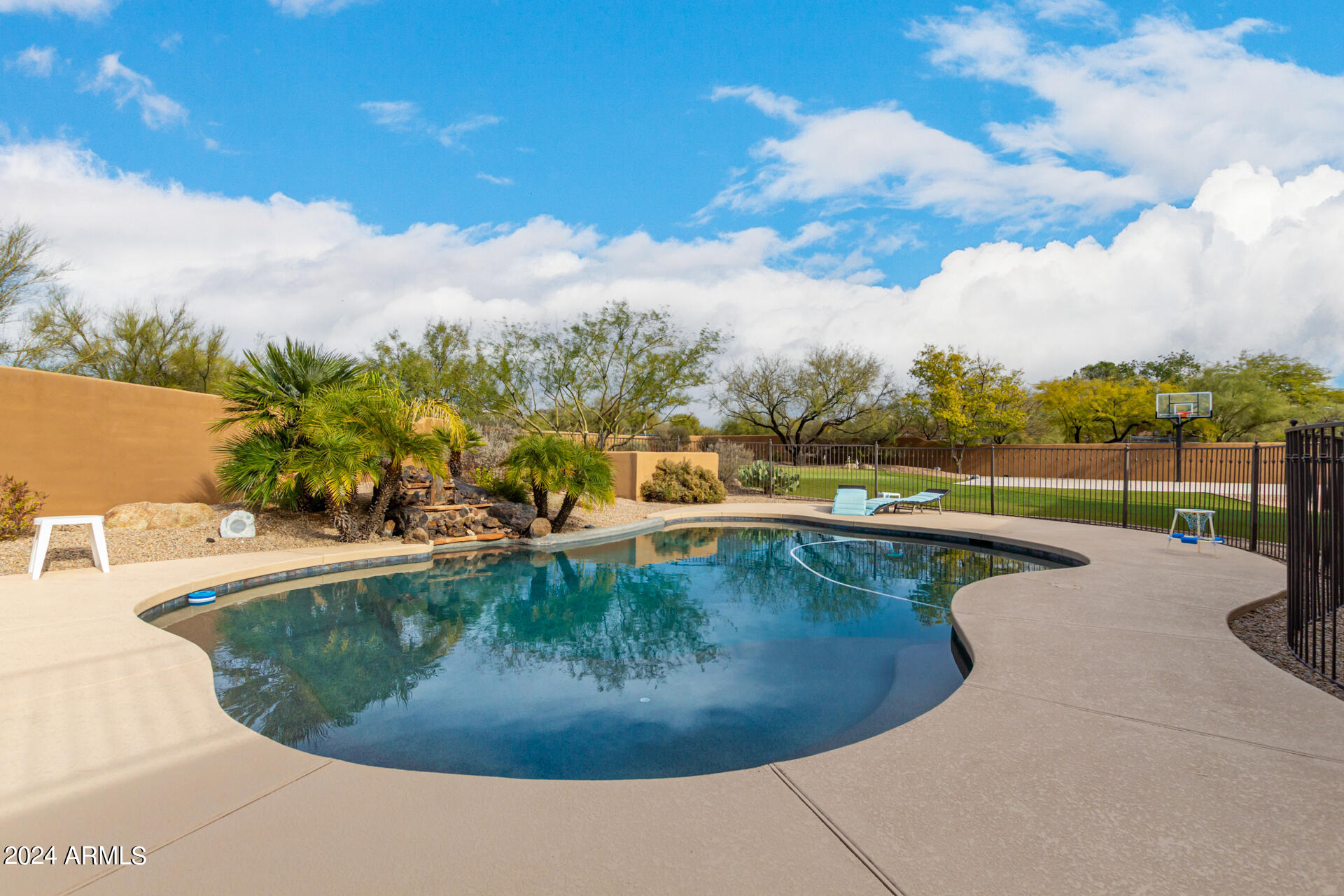 6902 E CALLE DE LAS ESTRELLAS Street